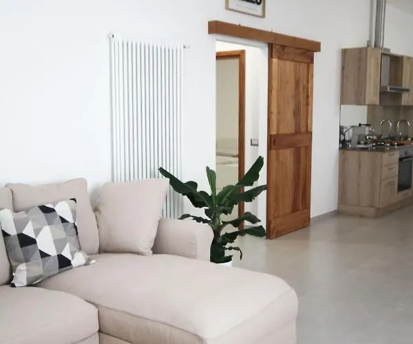 Casa Kika - By Lovecomo 度假居 莱诺